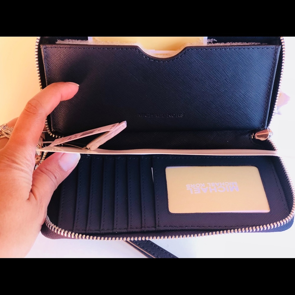 Michael kors studded heart large wallet ph case - Picture 6 of 6